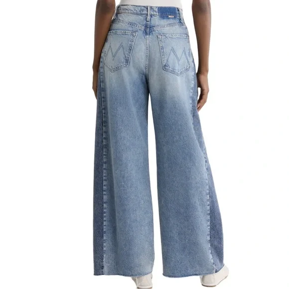 MOTHER PIPE-DREAM BUTTON SNEAK FRAY JEANS IN BLINDED BY THE DARK - SZ - 29